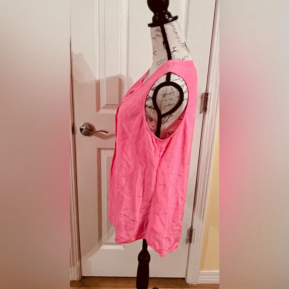 Lilly Pulitzer Sleeveless Silk Top- NWOT - Picture 5 of 10